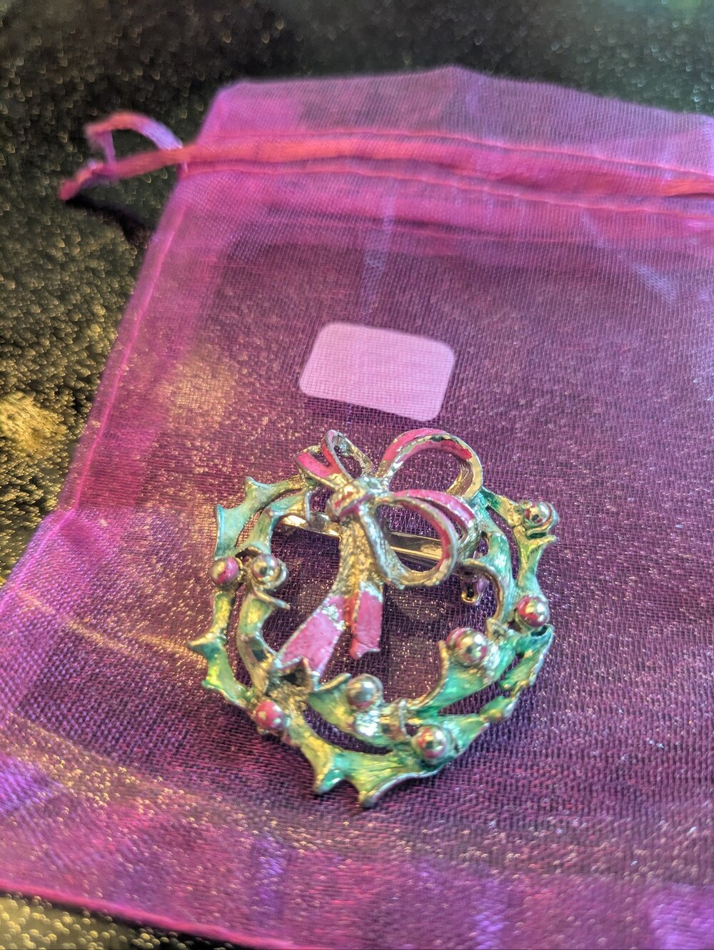 36. Wreath Pin ($5/3for$12/Free With $50 Purchase)